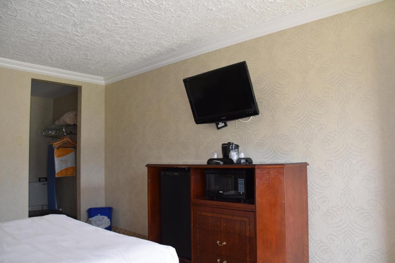 Festival Inn Stratford Esterno foto